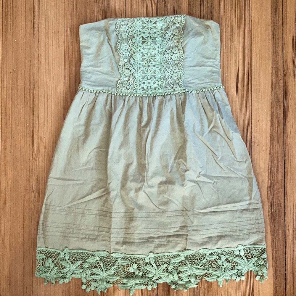 Strapless mint green garden dress